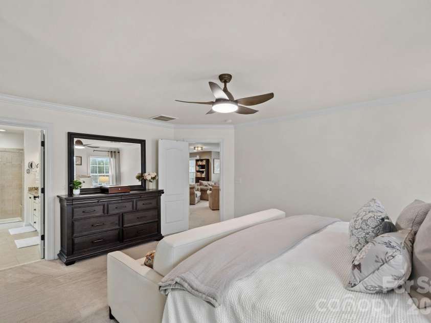 2071 Feldspar Drive, Davidson, NC 28036.  MLS# CAR4428038, YatesRealty ID 53960. 