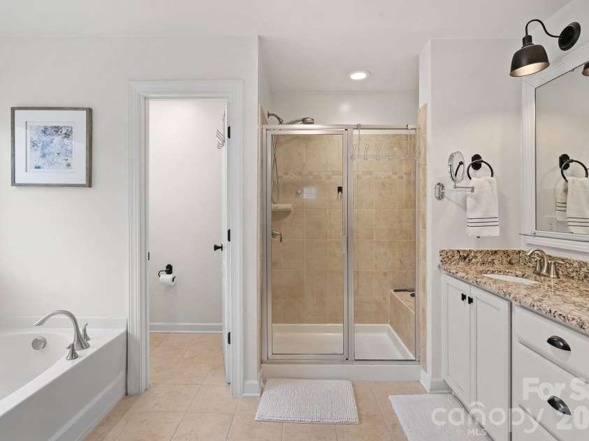 2071 Feldspar Drive, Davidson, NC 28036.  MLS# CAR4428038, YatesRealty ID 53960. 