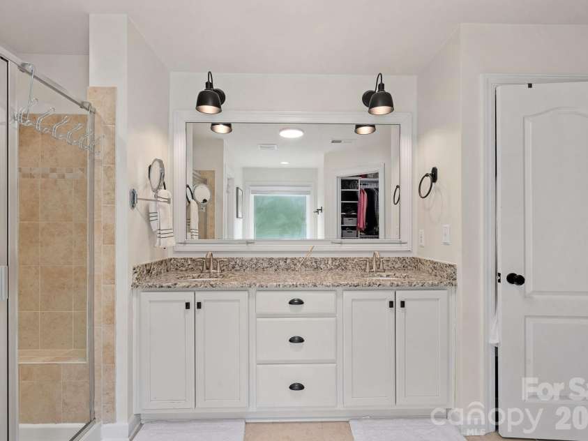 2071 Feldspar Drive, Davidson, NC 28036.  MLS# CAR4428038, YatesRealty ID 53960. 