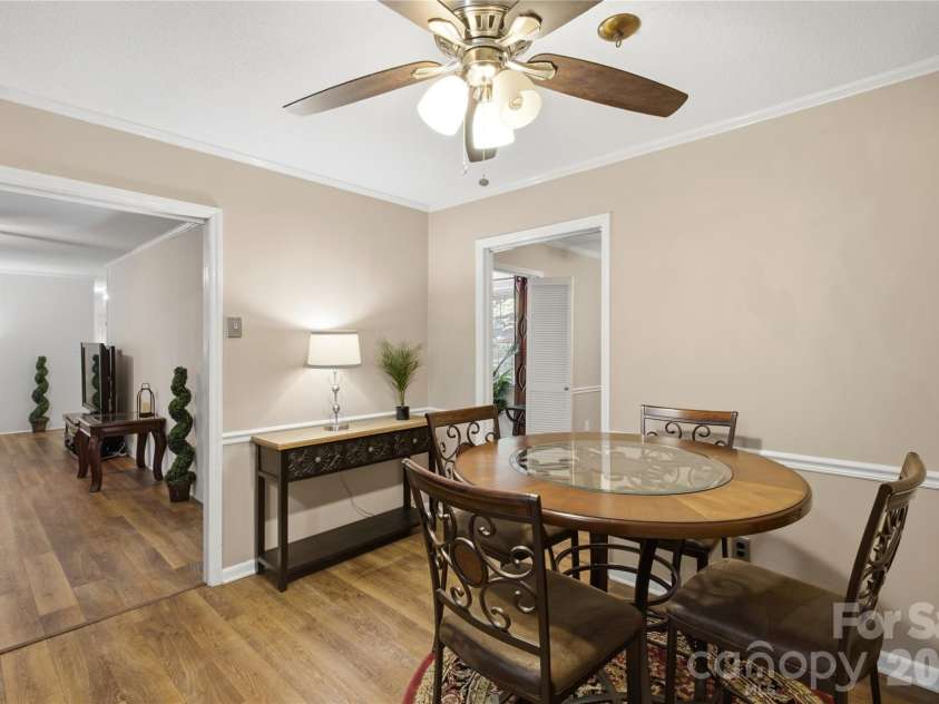 2604 Shearer Drive, Statesville, NC 28625.  MLS# CAR4428031, YatesRealty ID 53961. 