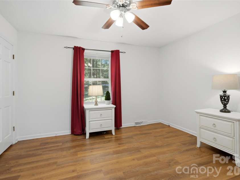 2604 Shearer Drive, Statesville, NC 28625.  MLS# CAR4428031, YatesRealty ID 53961. 