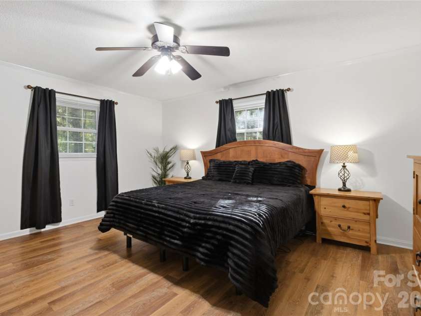 2604 Shearer Drive, Statesville, NC 28625.  MLS# CAR4428031, YatesRealty ID 53961. 
