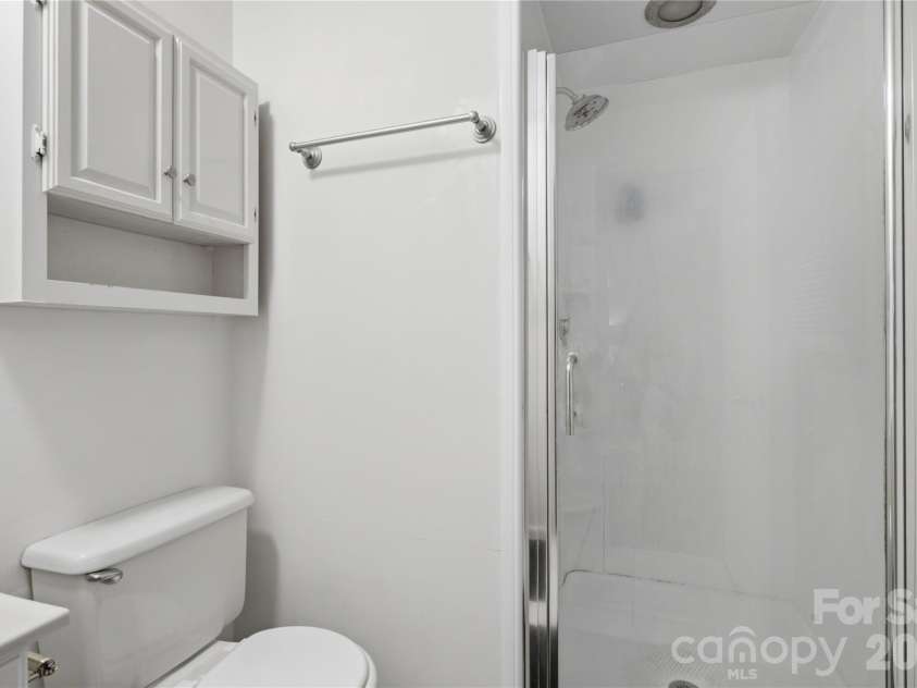 2604 Shearer Drive, Statesville, NC 28625.  MLS# CAR4428031, YatesRealty ID 53961. 