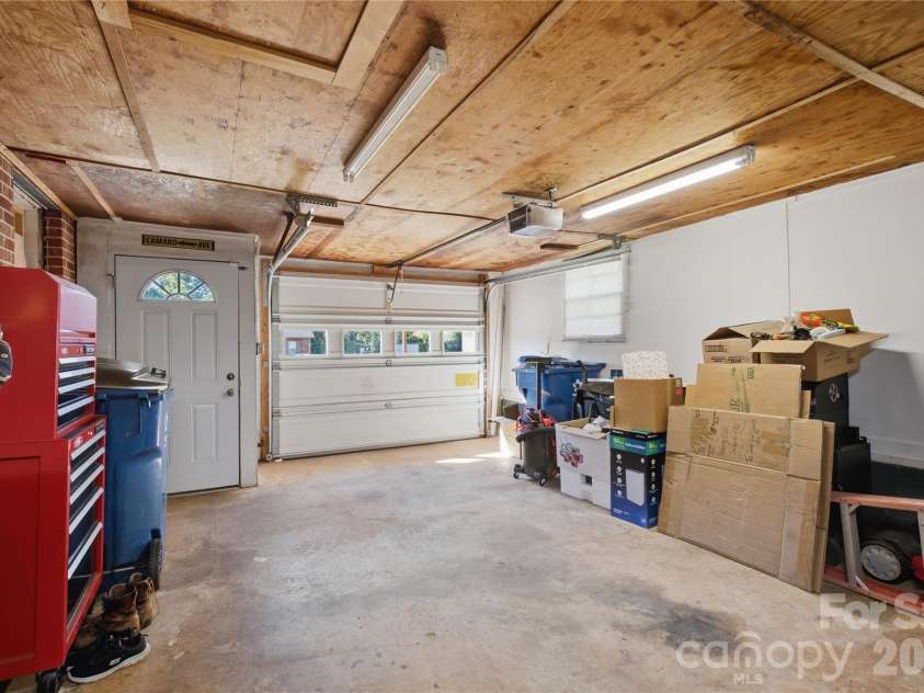 129 Automotive Lane, Hickory, NC 28601.  MLS# CAR4428027, YatesRealty ID 53962. 