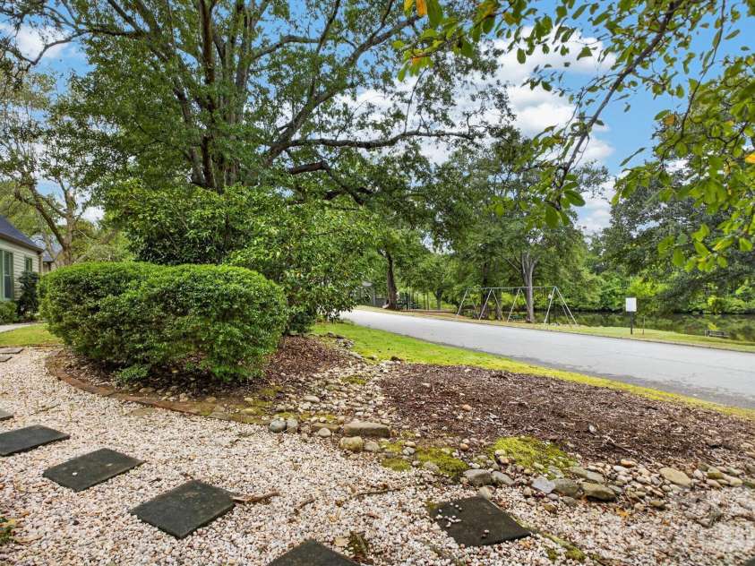 221 Saratoga Drive, Greer, SC 29650.  MLS# CAR4428317, YatesRealty ID 53963. 