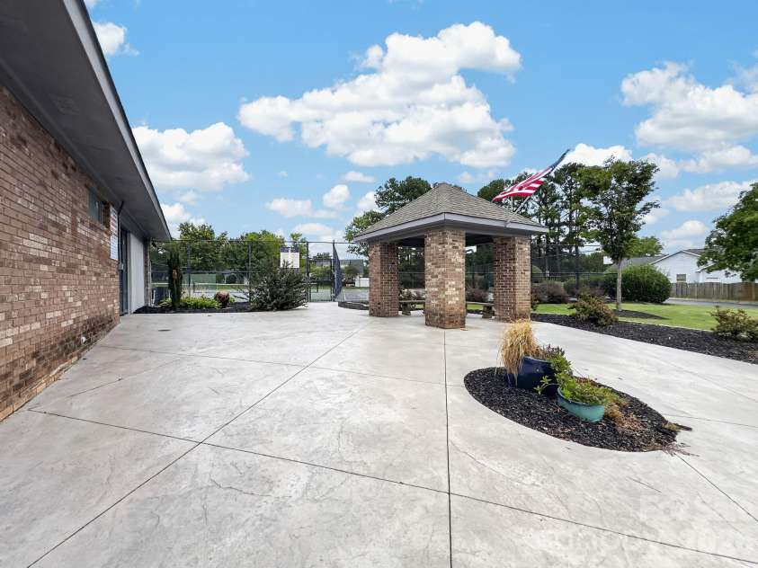 221 Saratoga Drive, Greer, SC 29650.  MLS# CAR4428317, YatesRealty ID 53963. 