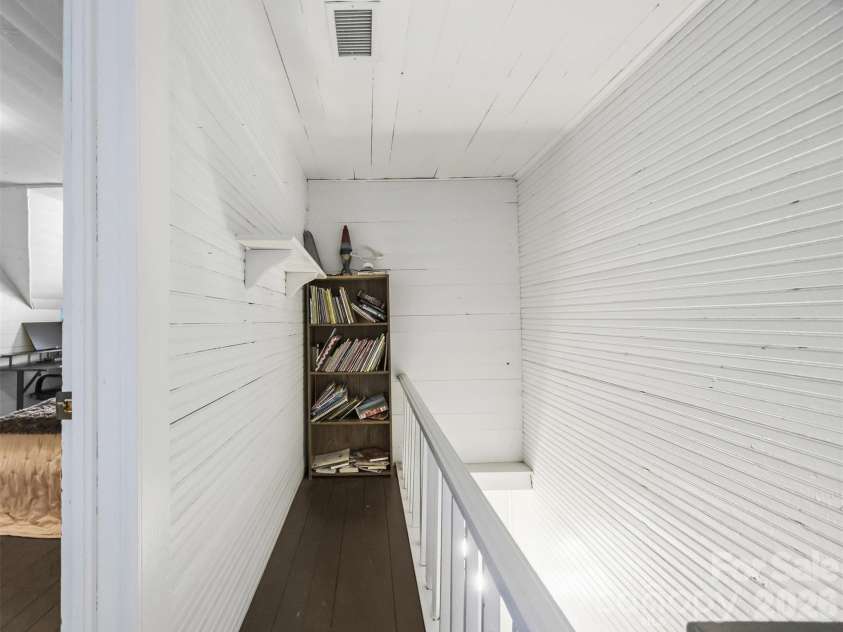 322 Main Street, Maiden, NC 28650.  MLS# CAR4427918, YatesRealty ID 53966. Cute book nook