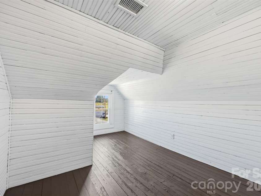 322 Main Street, Maiden, NC 28650.  MLS# CAR4427918, YatesRealty ID 53966. Upstairs flex space
