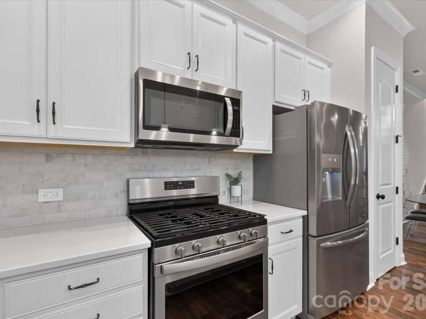 11628 Founders Park Lane, Pineville, NC 28134.  MLS# CAR4428544, YatesRealty ID 53967. 