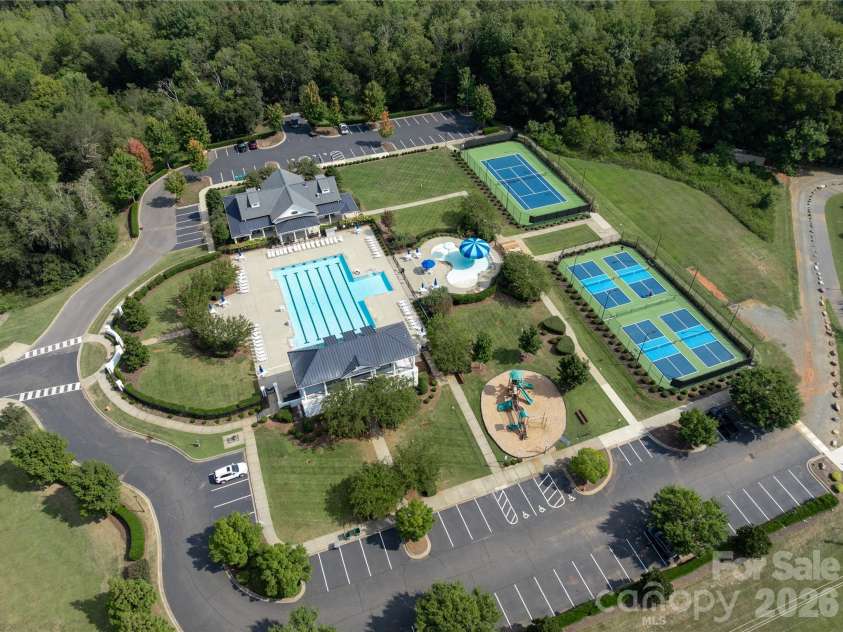11628 Founders Park Lane, Pineville, NC 28134.  MLS# CAR4428544, YatesRealty ID 53967. 
