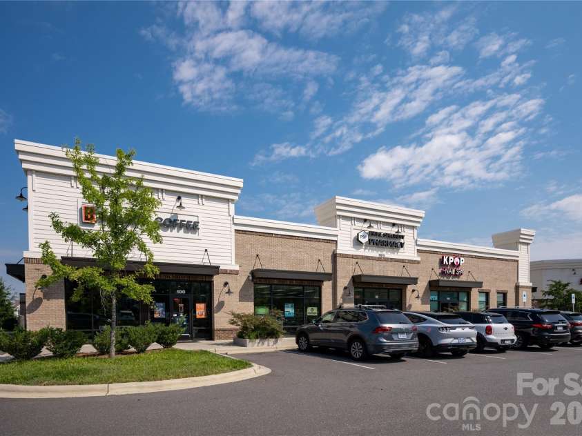 11628 Founders Park Lane, Pineville, NC 28134.  MLS# CAR4428544, YatesRealty ID 53967. 