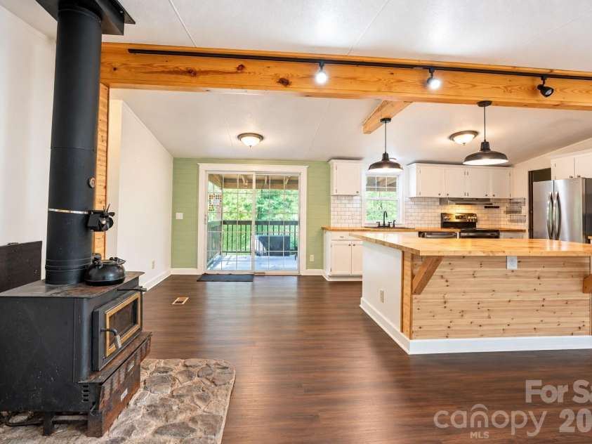 91 Walnut Drive, Leicester, NC 28748.  MLS# CAR4427887, YatesRealty ID 53968. 