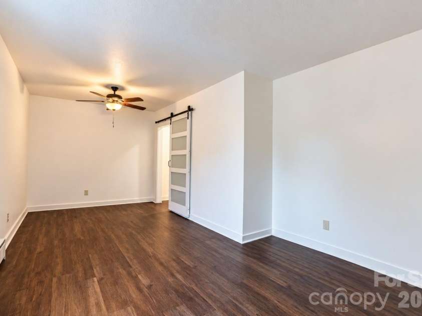 91 Walnut Drive, Leicester, NC 28748.  MLS# CAR4427887, YatesRealty ID 53968. 