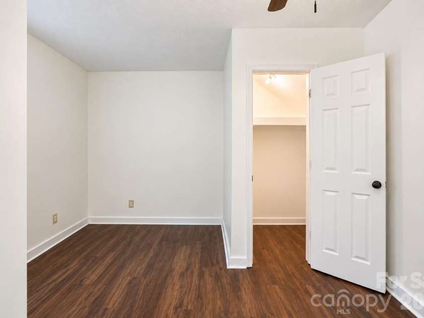 91 Walnut Drive, Leicester, NC 28748.  MLS# CAR4427887, YatesRealty ID 53968. 