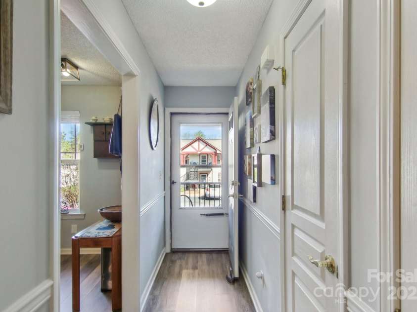 1304 Deermouse Way, Hendersonville, NC 28792.  MLS# CAR4190263, YatesRealty ID 5397. 