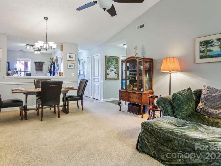 1304 Deermouse Way, Hendersonville, NC 28792.  MLS# CAR4190263, YatesRealty ID 5397. 