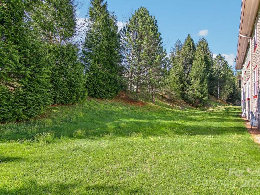 1304 Deermouse Way, Hendersonville, NC 28792.  MLS# CAR4190263, YatesRealty ID 5397. 
