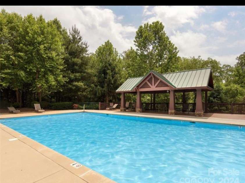1304 Deermouse Way, Hendersonville, NC 28792.  MLS# CAR4190263, YatesRealty ID 5397. 