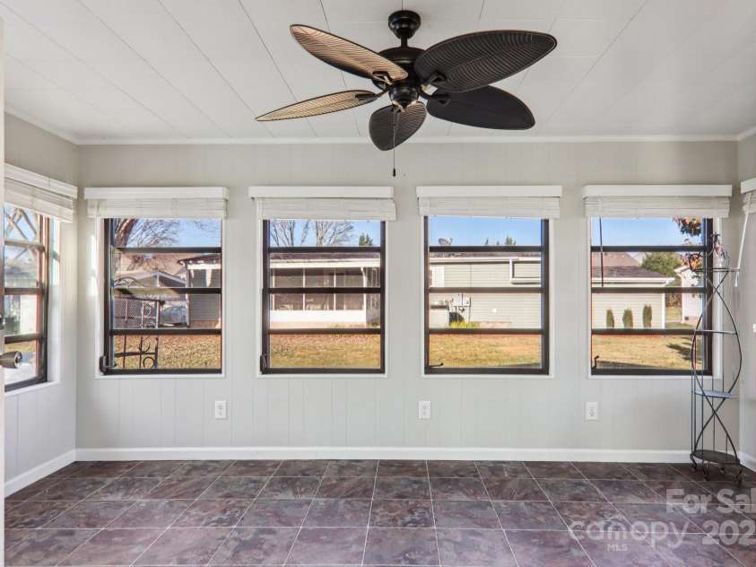 302 Meadowbrook Court, Hendersonville, NC 28792.  MLS# CAR4322071, YatesRealty ID 5397. 
