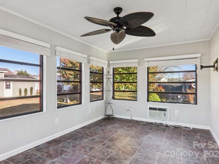 302 Meadowbrook Court, Hendersonville, NC 28792.  MLS# CAR4322071, YatesRealty ID 5397. 