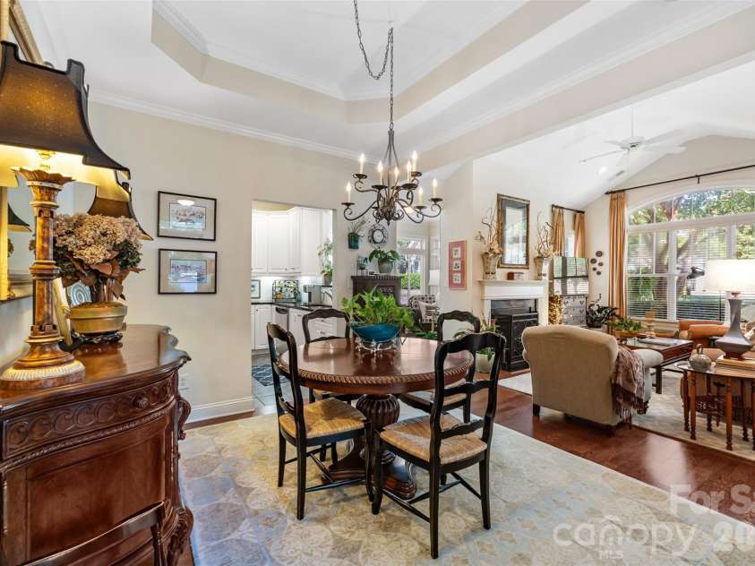 2615 Circa Drive, Matthews, NC 28105.  MLS# CAR4428384, YatesRealty ID 53970. 