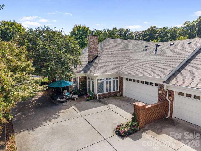 2615 Circa Drive, Matthews, NC 28105.  MLS# CAR4428384, YatesRealty ID 53970. 