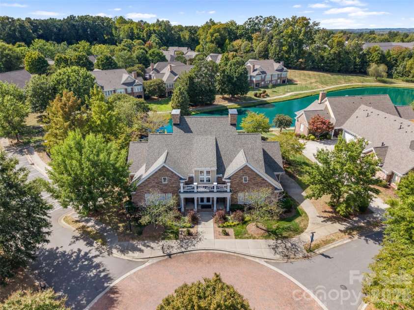 2615 Circa Drive, Matthews, NC 28105.  MLS# CAR4428384, YatesRealty ID 53970. 