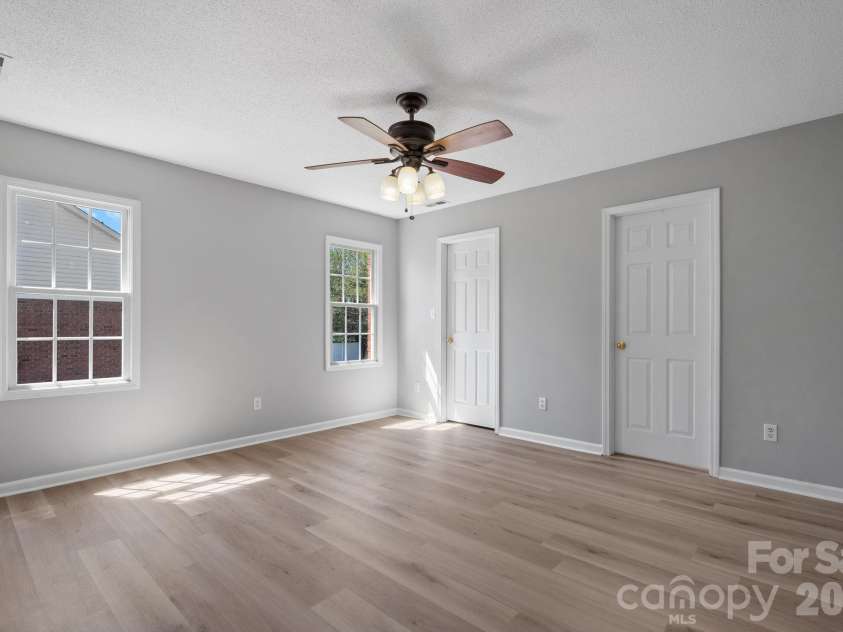 1420 Farmington Hills Drive, Conover, NC 28613.  MLS# CAR4426620, YatesRealty ID 53972. 