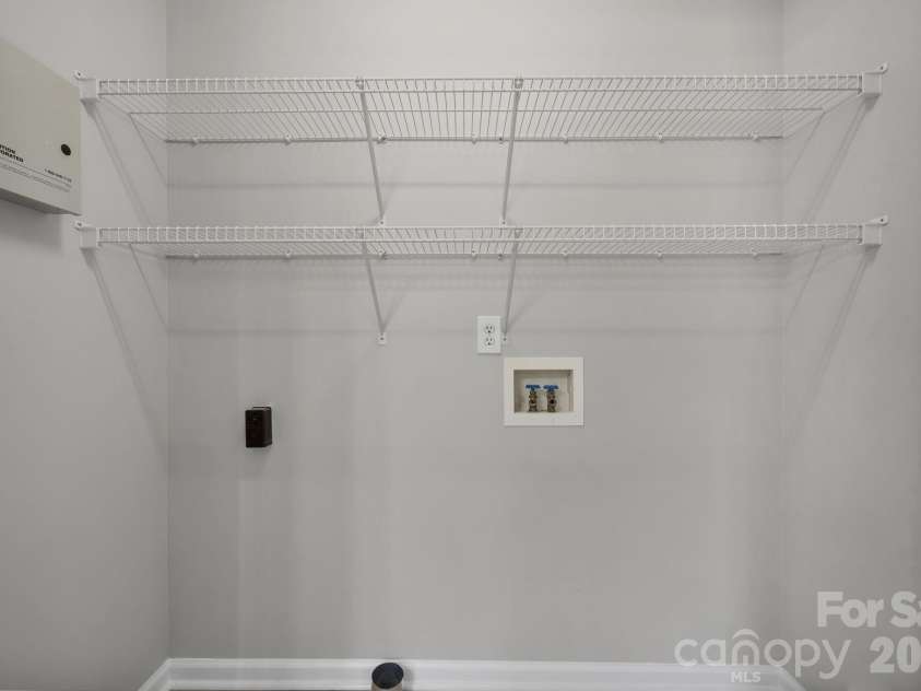1420 Farmington Hills Drive, Conover, NC 28613.  MLS# CAR4426620, YatesRealty ID 53972. 