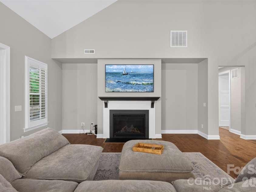 6601 Harbor Oaks Drive, Denver, NC 28037.  MLS# CAR4426714, YatesRealty ID 53974. 