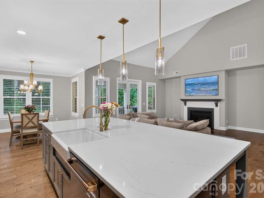 6601 Harbor Oaks Drive, Denver, NC 28037.  MLS# CAR4426714, YatesRealty ID 53974. 