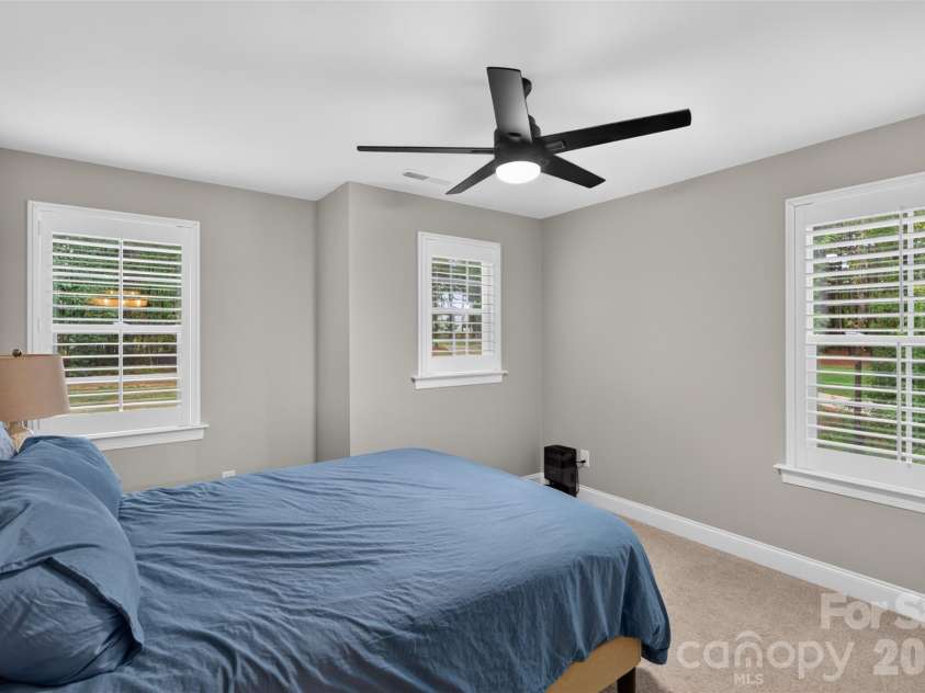 6601 Harbor Oaks Drive, Denver, NC 28037.  MLS# CAR4426714, YatesRealty ID 53974. 