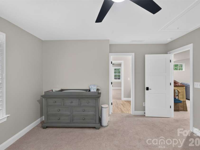 6601 Harbor Oaks Drive, Denver, NC 28037.  MLS# CAR4426714, YatesRealty ID 53974. 
