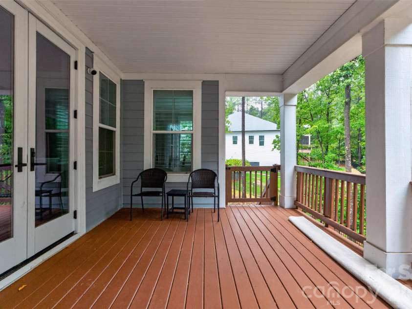 6601 Harbor Oaks Drive, Denver, NC 28037.  MLS# CAR4426714, YatesRealty ID 53974. 