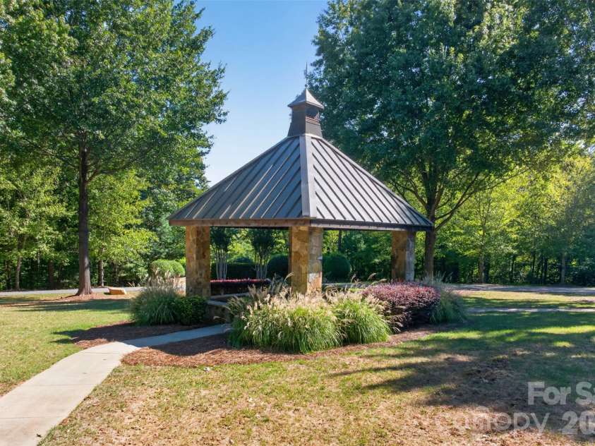 6601 Harbor Oaks Drive, Denver, NC 28037.  MLS# CAR4426714, YatesRealty ID 53974. 