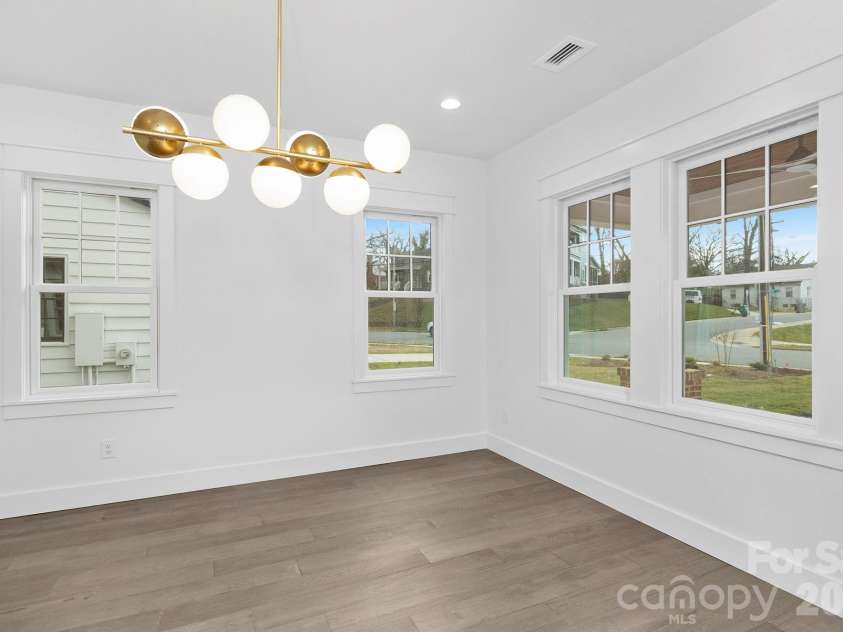 1817 Mint Street, Charlotte, NC 28203.  MLS# CAR4426873, YatesRealty ID 53975. 