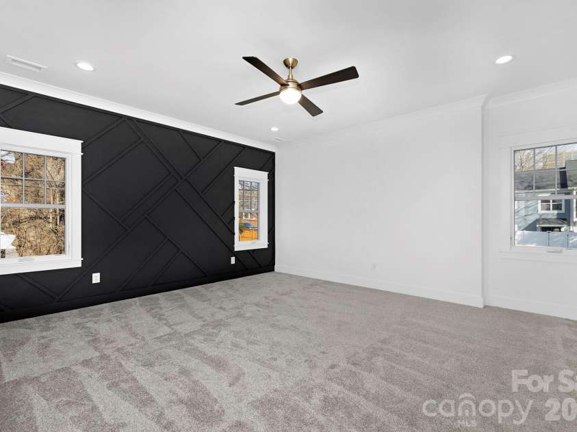 1817 Mint Street, Charlotte, NC 28203.  MLS# CAR4426873, YatesRealty ID 53975. 
