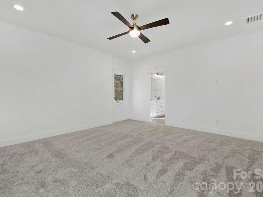 1817 Mint Street, Charlotte, NC 28203.  MLS# CAR4426873, YatesRealty ID 53975. 