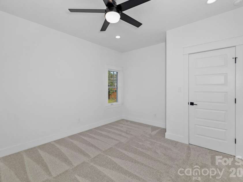 1817 Mint Street, Charlotte, NC 28203.  MLS# CAR4426873, YatesRealty ID 53975. 