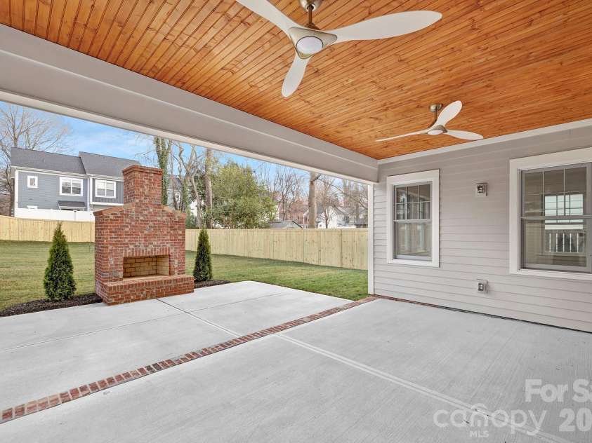 1817 Mint Street, Charlotte, NC 28203.  MLS# CAR4426873, YatesRealty ID 53975. 