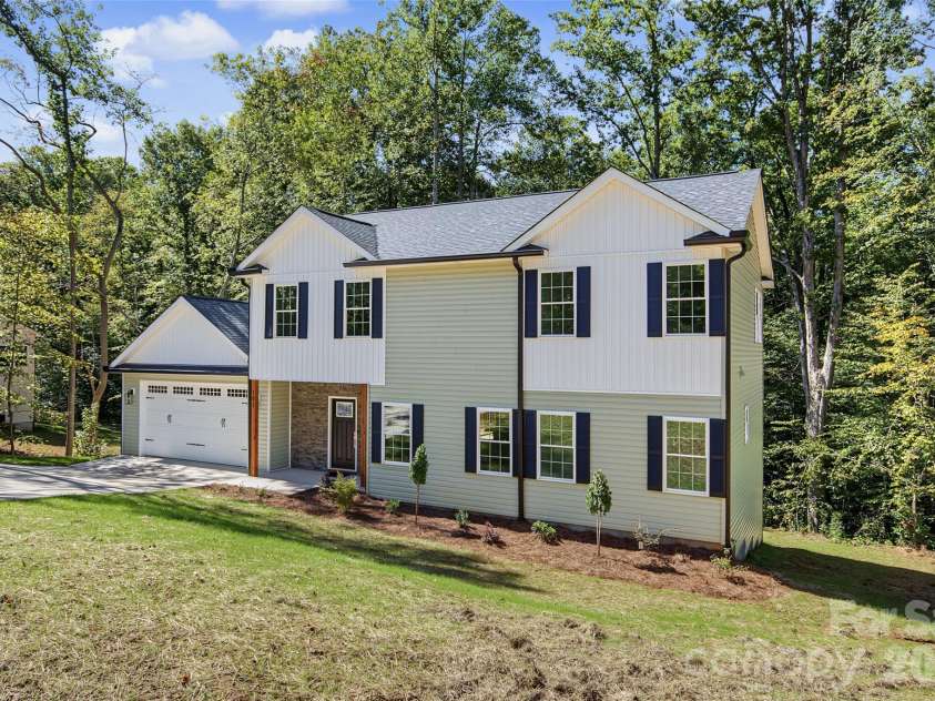 181 Meadowlark Lane, Statesville, NC 28625.  MLS# CAR4426854, YatesRealty ID 53976. 