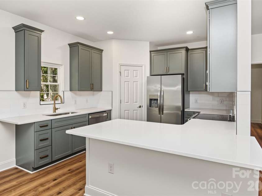 181 Meadowlark Lane, Statesville, NC 28625.  MLS# CAR4426854, YatesRealty ID 53976. 