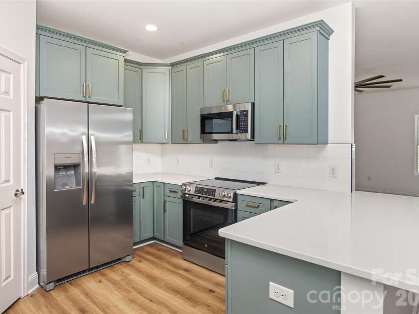 181 Meadowlark Lane, Statesville, NC 28625.  MLS# CAR4426854, YatesRealty ID 53976. 