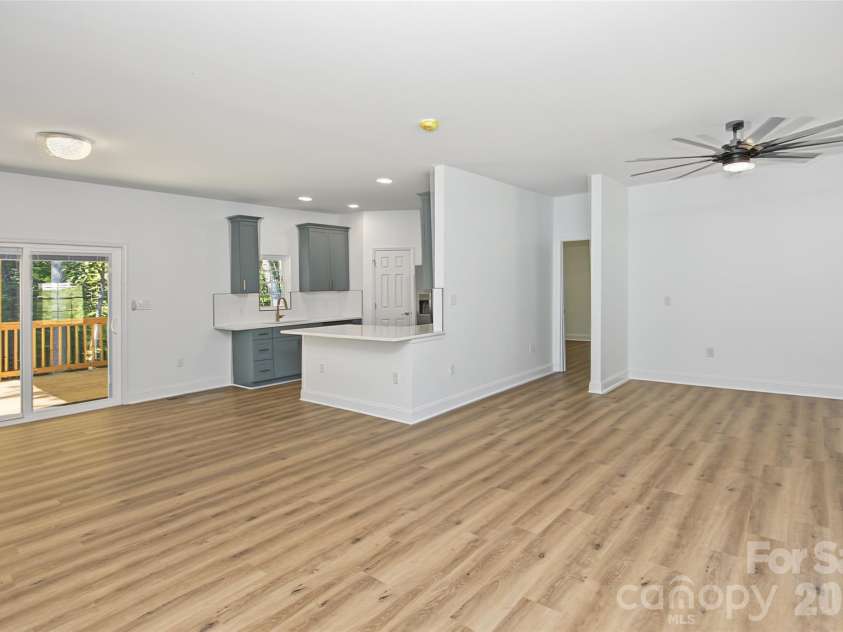 181 Meadowlark Lane, Statesville, NC 28625.  MLS# CAR4426854, YatesRealty ID 53976. 