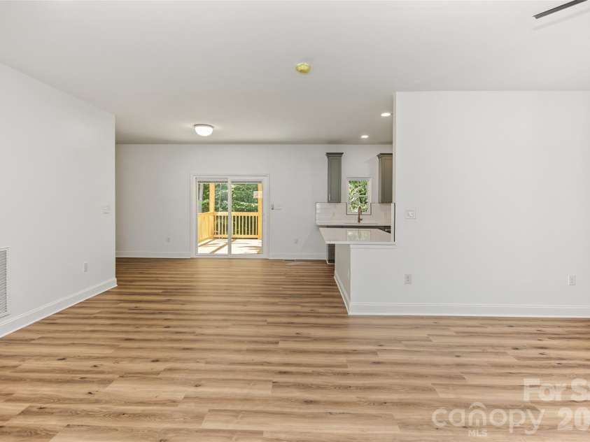 181 Meadowlark Lane, Statesville, NC 28625.  MLS# CAR4426854, YatesRealty ID 53976. 