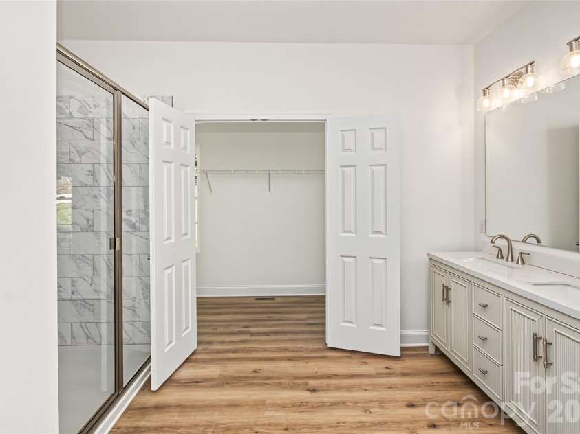 181 Meadowlark Lane, Statesville, NC 28625.  MLS# CAR4426854, YatesRealty ID 53976. 