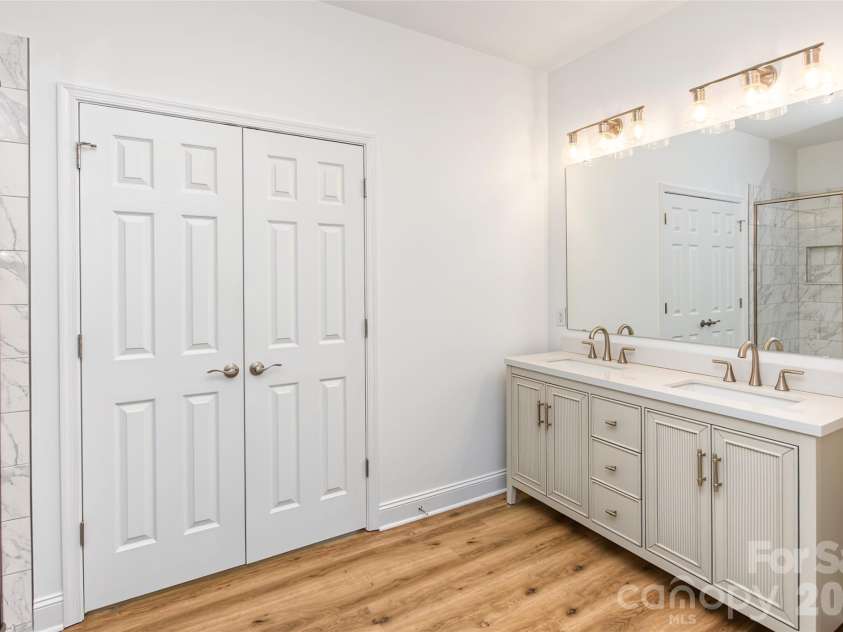 181 Meadowlark Lane, Statesville, NC 28625.  MLS# CAR4426854, YatesRealty ID 53976. 