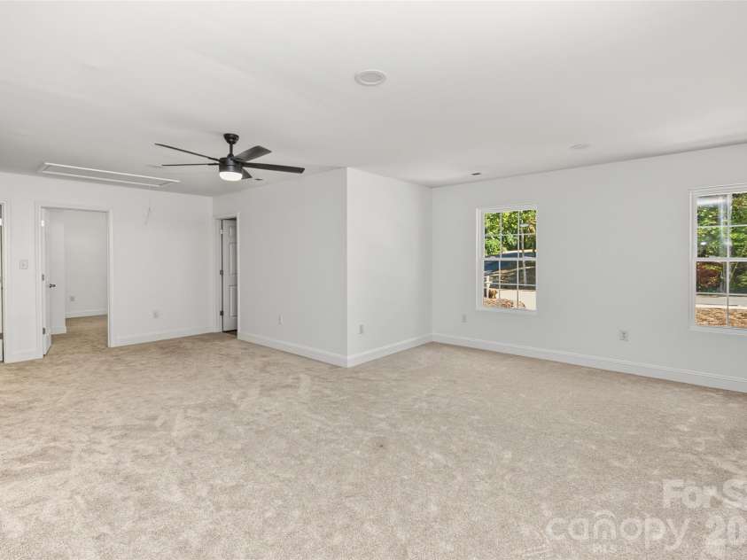 181 Meadowlark Lane, Statesville, NC 28625.  MLS# CAR4426854, YatesRealty ID 53976. 