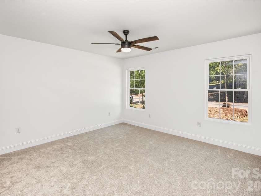 181 Meadowlark Lane, Statesville, NC 28625.  MLS# CAR4426854, YatesRealty ID 53976. 