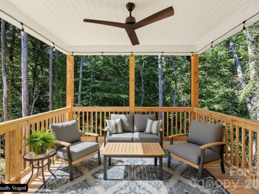 181 Meadowlark Lane, Statesville, NC 28625.  MLS# CAR4426854, YatesRealty ID 53976. 